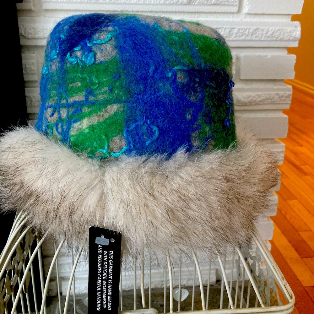 New Hand Felted Artisan Made Felted Hat with Recycled Grey Fox Fur Trim